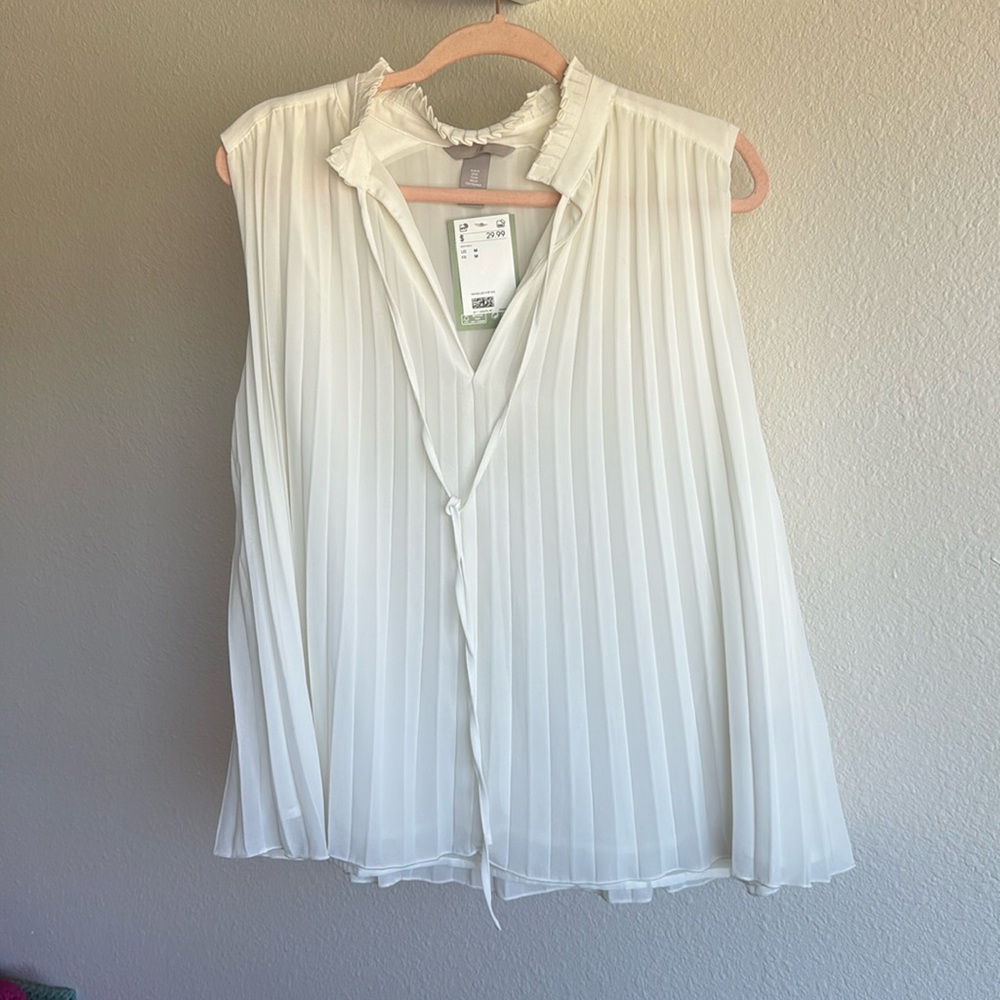H&M Pleated Sleeveless Blouse - Size Medium